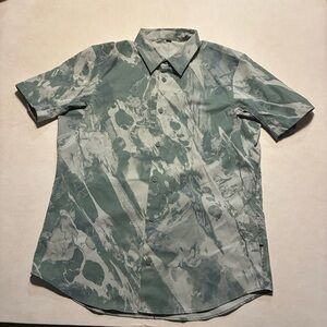 Lululemon Airing Easy Short Sleeve Size Medium Green Print